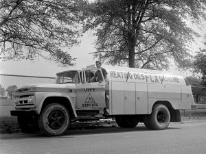 Chevrolet C60 Tanker Truck 1963 года